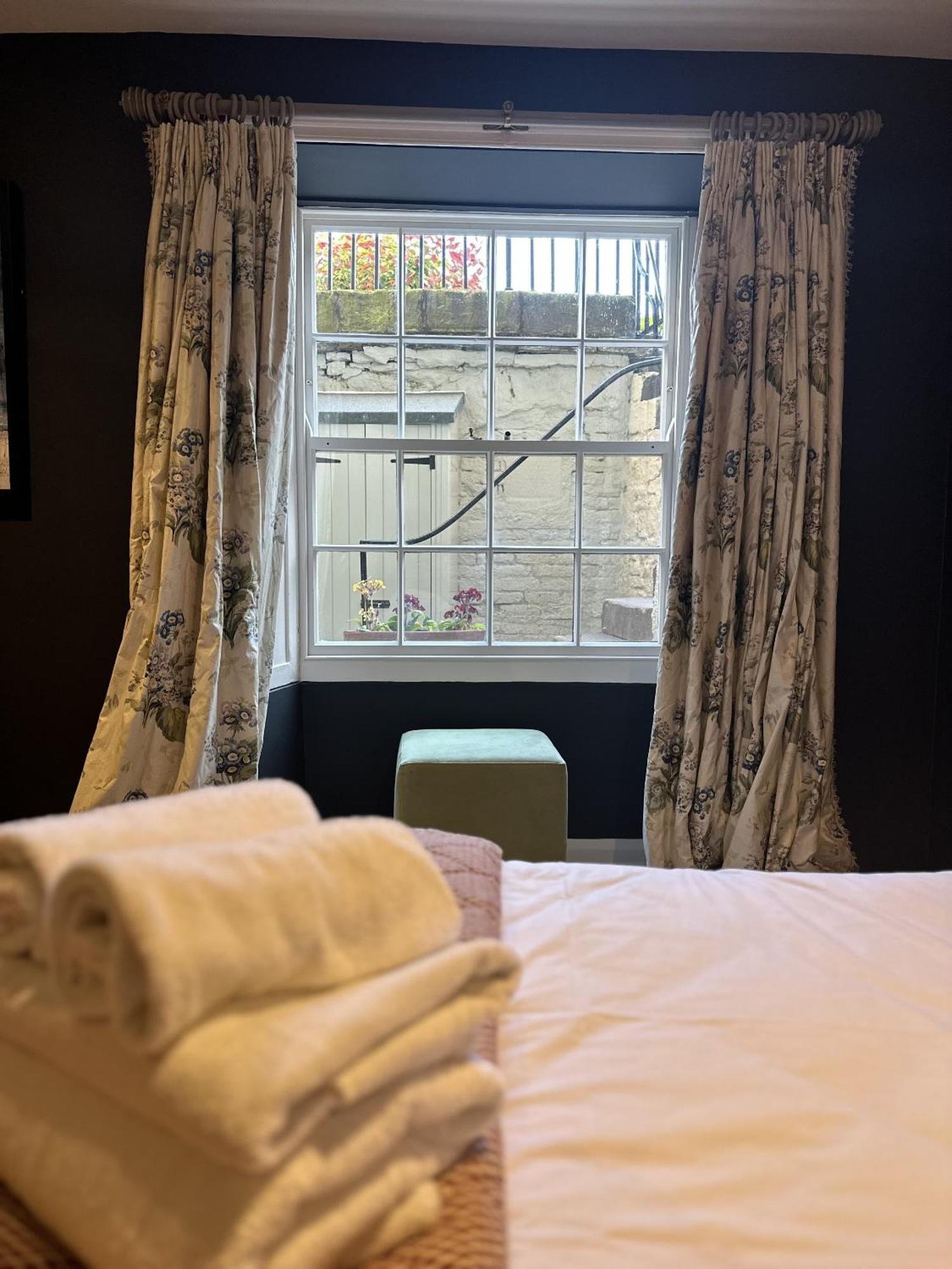 Unique Clifton Apartment On Historic Crescent Bristol Extérieur photo